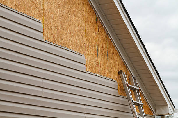 24/7 Emergency Siding Repair experts in Long Lake, MN